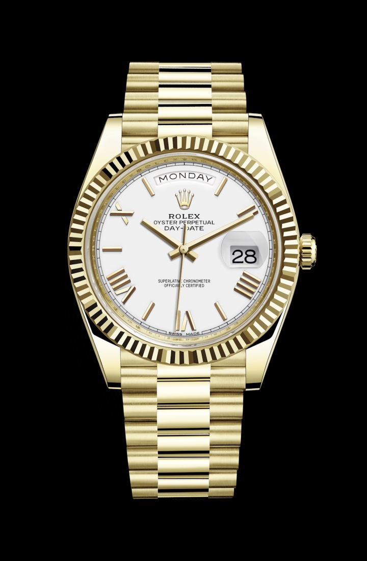 Golden Rolex fake watches ae quite hot.