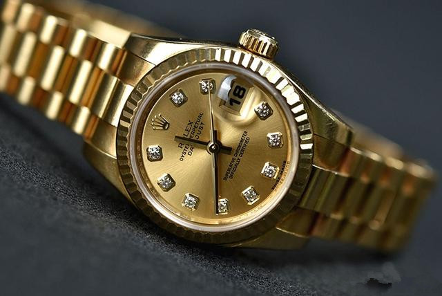 Replica Rolex watches for sale are quite noble.