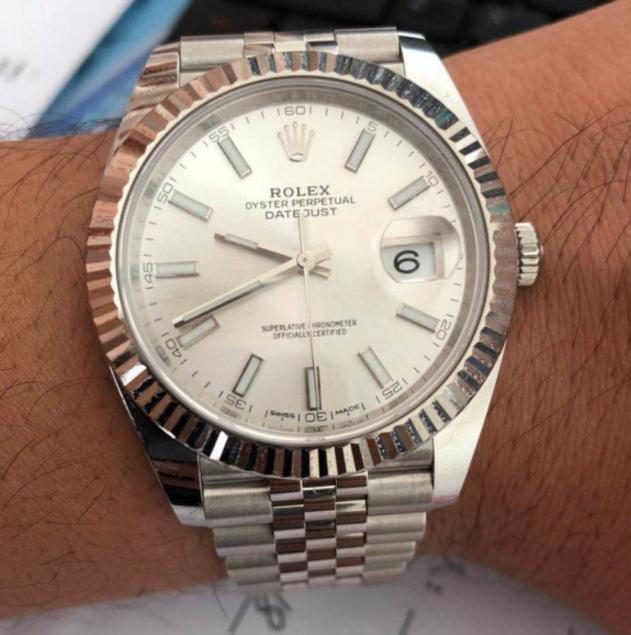 Rolex replica watches with white dials are always classical.