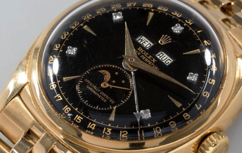 The vintage Rolex looks more elegant and charming.