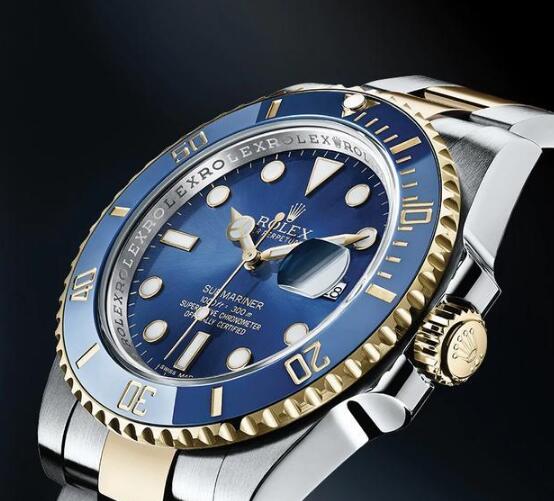 The Oystersteel and gold Submariner looks more elegant and mature.