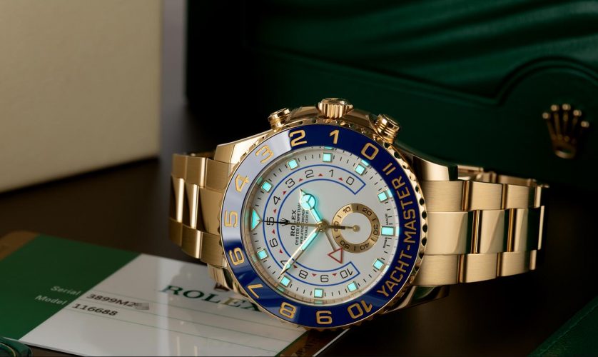 The waterproof fake watch has a white dial.